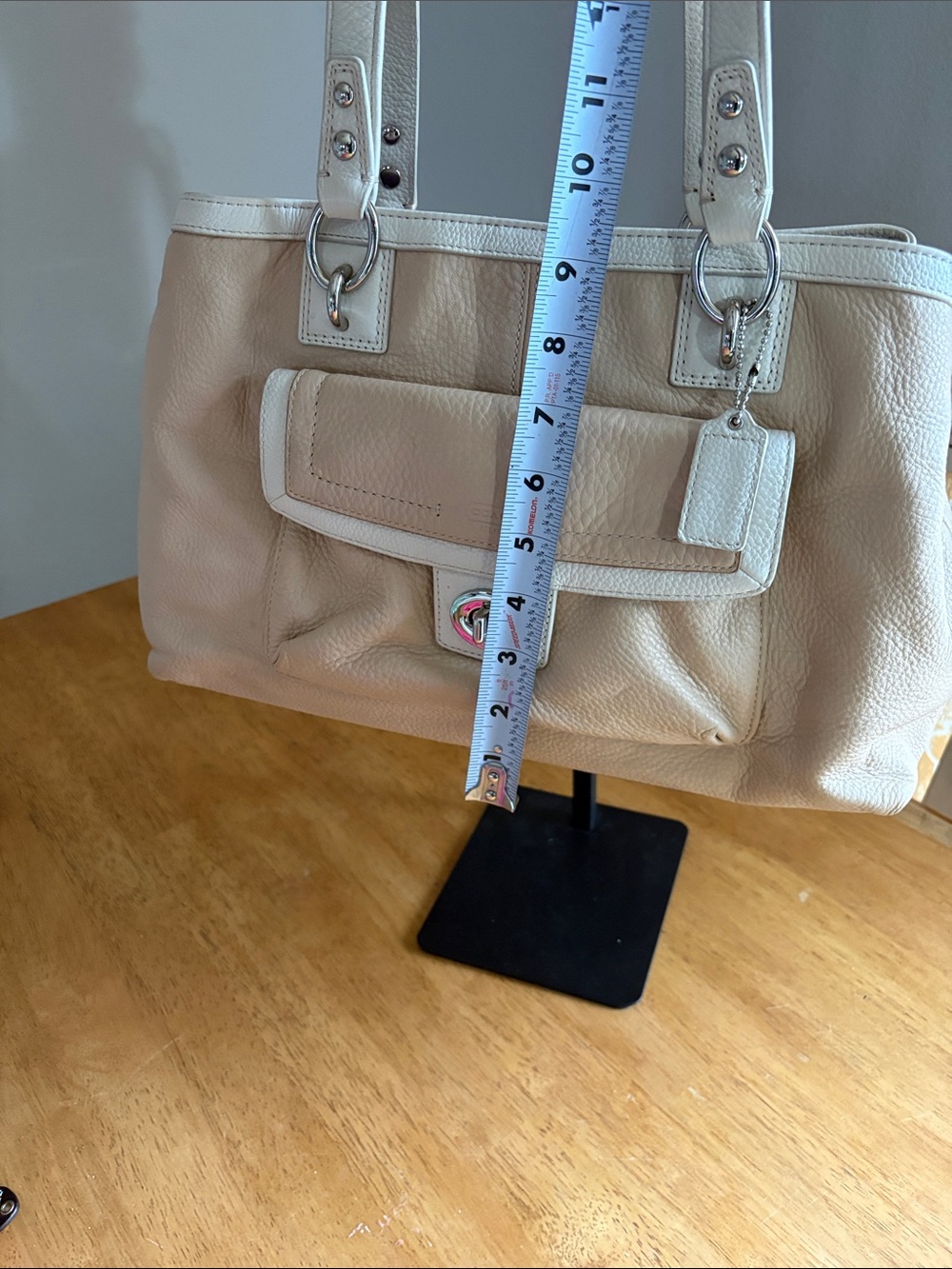 Coach 2012 Penelope Beige and white - Picture 9 of 9